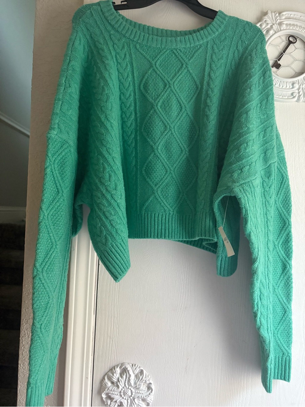 Cable Knit Crop Juniors Sweater in Teal XL